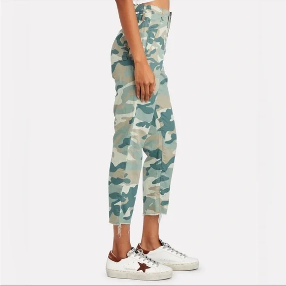 🚨BLACK FRIDAY SALE! NWT Mother shaker chop crop camo pants

8154 - Picture 3 of 10